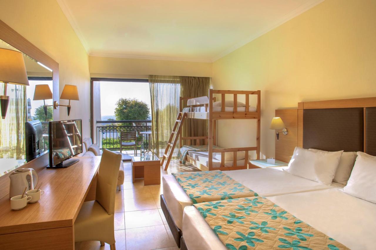 Sol Cosmopolitan Rhodes Hotel Ixia  Exterior foto