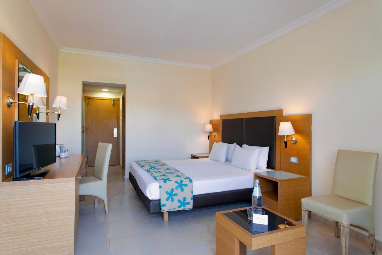 Sol Cosmopolitan Rhodes Hotel Ixia  Exterior foto