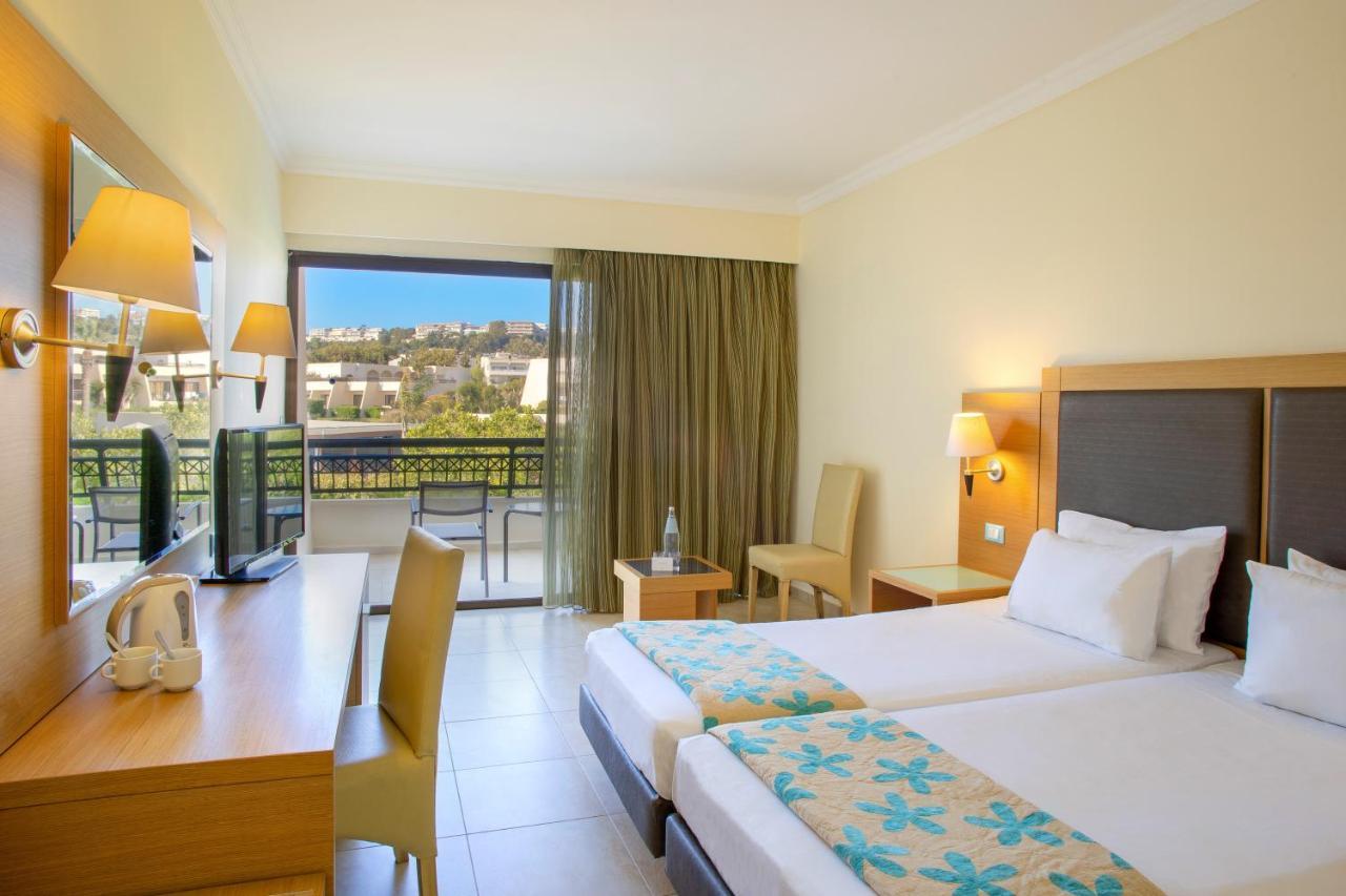 Sol Cosmopolitan Rhodes Hotel Ixia  Exterior foto