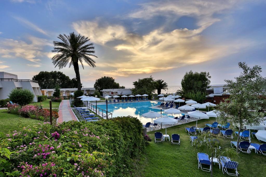 Sol Cosmopolitan Rhodes Hotel Ixia  Exterior foto